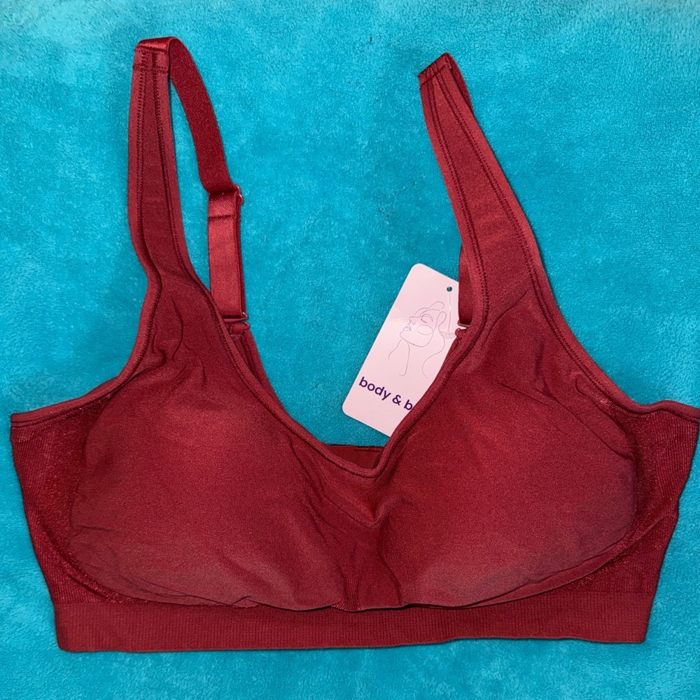 Body & Bath Wine Red Wireless Sports Bra